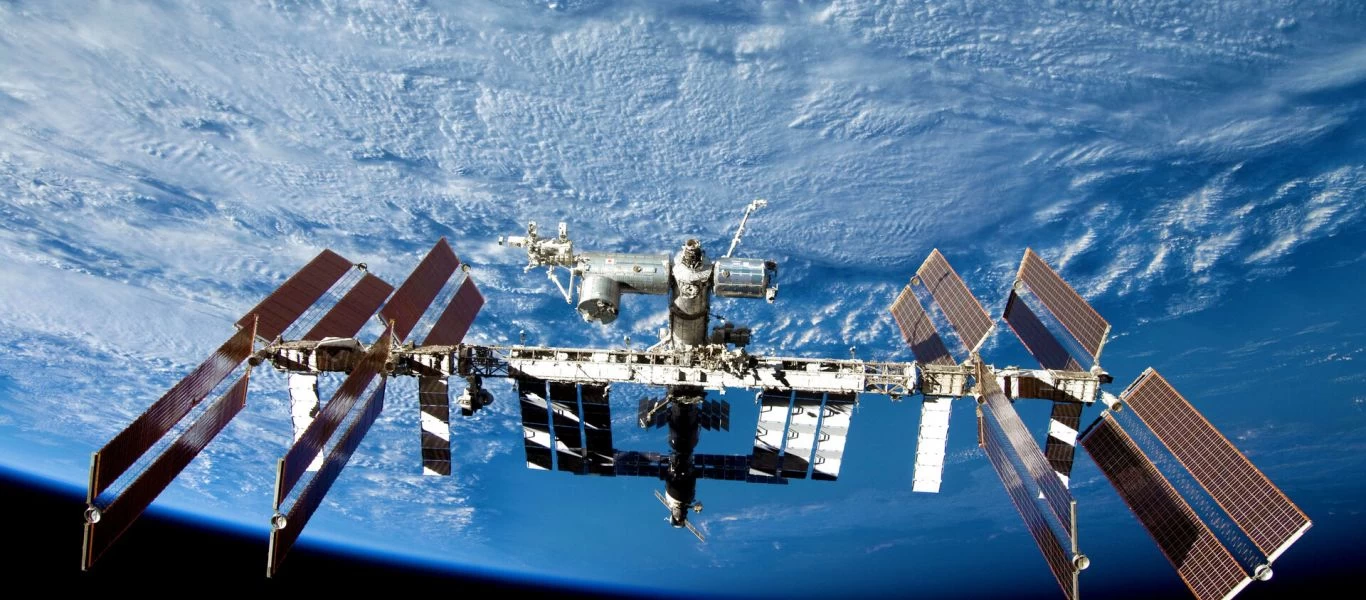 Διευθυντής Roscosmos: «Αν διακόψετε την συνεργασία μαζί μας μπορεί o ISS να πέσει στις ΗΠΑ»!